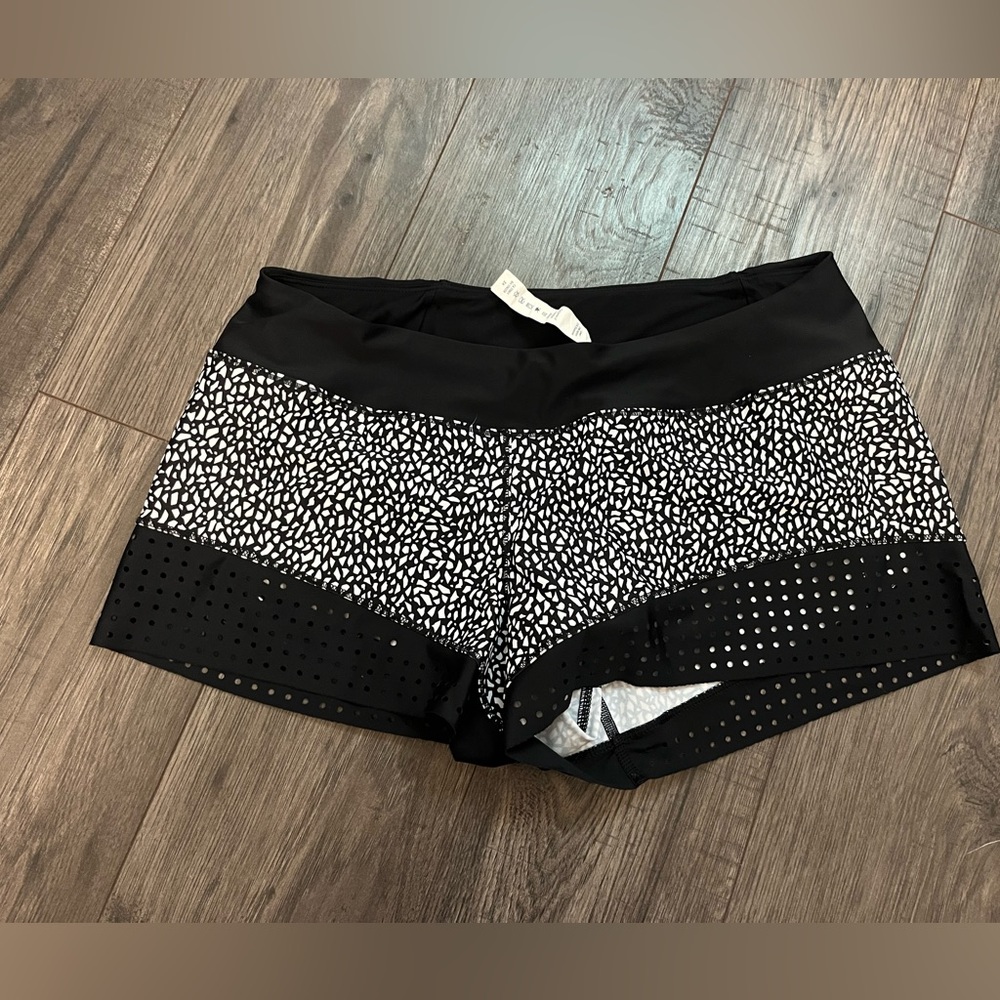 Lululemon swim short